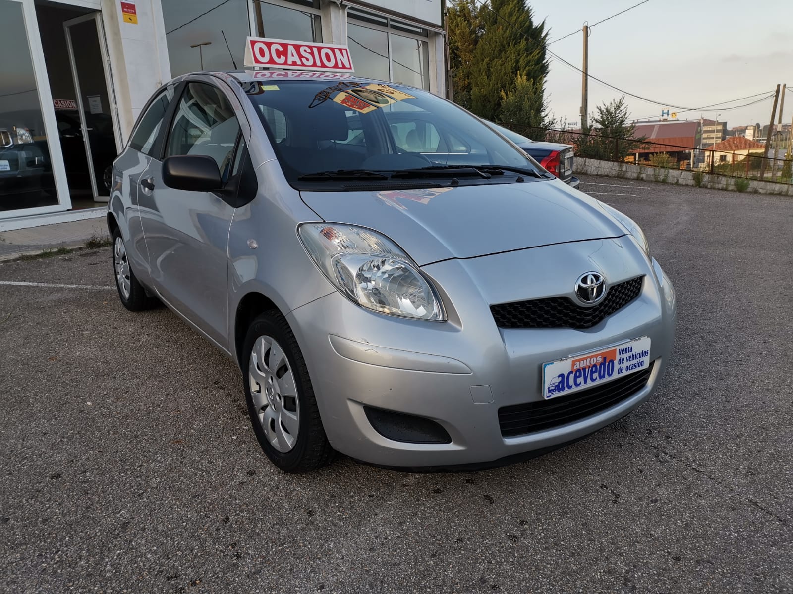 TOYOTA YARIS 1.0 VVTI Autos Acevedo TOYOTA YARIS 1.0 VVTI Autos Acevedo
